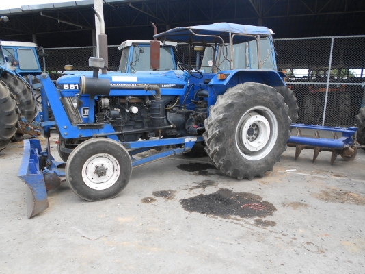 ขายรถแทรกเตอร์ FORD 6610 (เสื้อลาย) เพลาเดียวพร้อมอุปกรณ์ 2 ชิ้น ขายรถแทรกเตอร์ FORD 6610 (เสื้อลาย) เพลาเดียวพร้อมอุปกรณ์ 2 ชิ้น