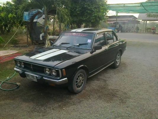 TOYOTA  RT81 คลาสสิค สีทำมาใหม่ โครเมียมรอบคัน พร้อมเล่ม