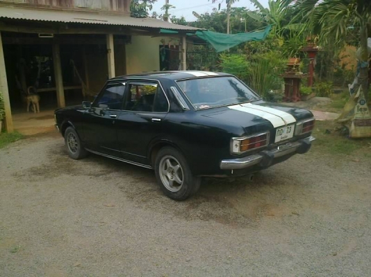 TOYOTA  RT81 คลาสสิค สีทำมาใหม่ โครเมียมรอบคัน พร้อมเล่ม