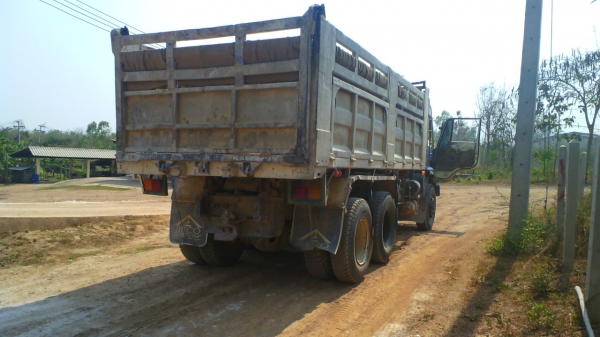 สิบล้อ HINO KT725 แบบสองเพลาดั้ม มีระบบลากพ่วง เครื่อง HINO EP100 เบรคของสิงห์ไฮเทค เบรคทิฟฟี่ ยางดีทุกเส้น รถสวยมีทะเบียนครบ