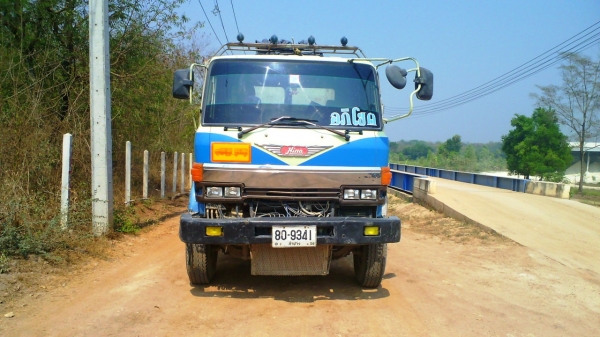 สิบล้อ HINO KT725 แบบสองเพลาดั้ม มีระบบลากพ่วง เครื่อง HINO EP100 เบรคของสิงห์ไฮเทค เบรคทิฟฟี่ ยางดีทุกเส้น รถสวยมีทะเบียนครบ