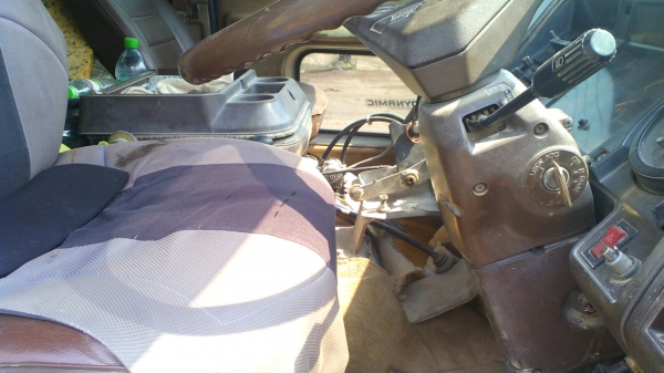 สิบล้อ HINO KT725 แบบสองเพลาดั้ม มีระบบลากพ่วง เครื่อง HINO EP100 เบรคของสิงห์ไฮเทค เบรคทิฟฟี่ ยางดีทุกเส้น รถสวยมีทะเบียนครบ