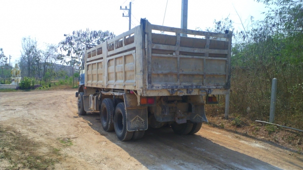 สิบล้อ HINO KT725 แบบสองเพลาดั้ม มีระบบลากพ่วง เครื่อง HINO EP100 เบรคของสิงห์ไฮเทค เบรคทิฟฟี่ ยางดีทุกเส้น รถสวยมีทะเบียนครบ