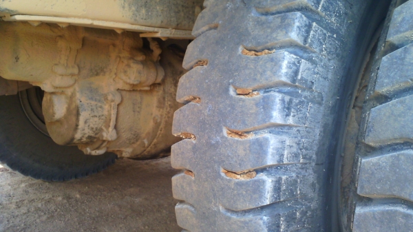 สิบล้อ HINO KT725 แบบสองเพลาดั้ม มีระบบลากพ่วง เครื่อง HINO EP100 เบรคของสิงห์ไฮเทค เบรคทิฟฟี่ ยางดีทุกเส้น รถสวยมีทะเบียนครบ