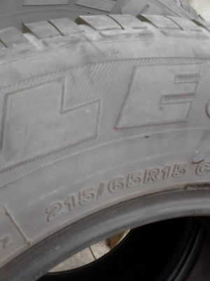 215/65R15 BRIDGE STONE LEO627  มี 2 เส้น Tel. 081-427-3941