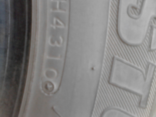 215/65R15 BRIDGE STONE LEO627  มี 2 เส้น Tel. 081-427-3941