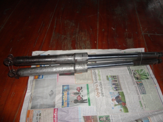 ขายโช๊ค suzuki k-125 คู่หน้าแท้ สนใจโทร.081-005-8785