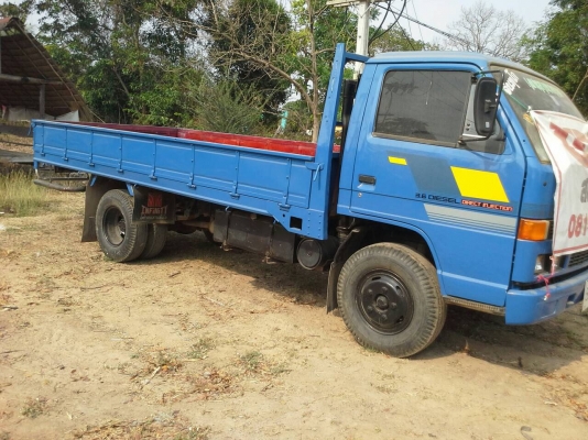 ขายเหมารถ 6 ล้อกลาง 5 คันรสดครับ เลิกกิจการ ขายเหมารถ 6 ล้อกลาง 5 คันรสดครับ เลิกกิจการ