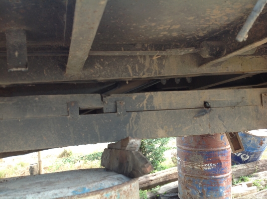 ขายกะบะดั้ม6ล้อสภาพสวยพร้อมดั้มตัวปั้นดำ ยาว370กว้าง220ม ครัชสีดำ74เชน