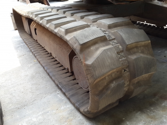 ขายแทร็กยาง PC40-7- ,PC45-1- PC40R-8- มือสองญี่ปุ่น