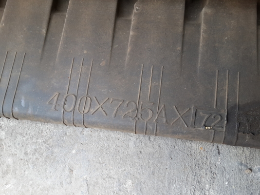 ขายแทร็กยาง PC40-7- ,PC45-1- PC40R-8- มือสองญี่ปุ่น