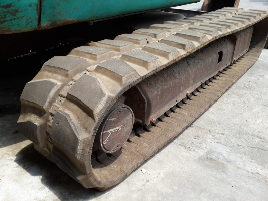 ขายแทร็กยาง PC40-7- ,PC45-1- PC40R-8- มือสองญี่ปุ่น