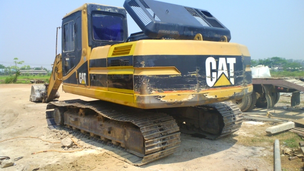 รถแบคโฮ CAT 320 V1 รถทำงานปกติ ชอบราคาเท่าไรต่อรองกันได้ครับ