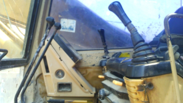 รถแบคโฮ CAT 320 V1 รถทำงานปกติ ชอบราคาเท่าไรต่อรองกันได้ครับ