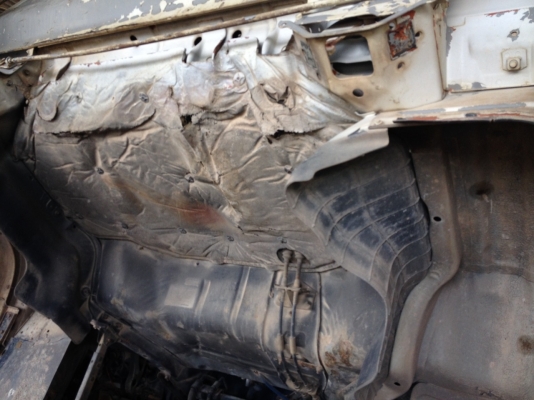 รถหกล้อโม่ปูน รถพร้อมใช้ เล่มทะเบียนพร้อมโอน