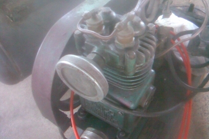 ปั้มลมญี่ปุ่นสภาพเดิมๆครับมอเตอร์ขนาด 3 แรงครับของญี่ป่นแท้ครับตัวน้ตะกรงกันสายพานครบครับราคานี้คุ้มมากครับ