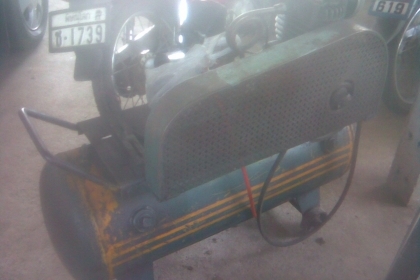 ปั้มลมญี่ปุ่นสภาพเดิมๆครับมอเตอร์ขนาด 3 แรงครับของญี่ป่นแท้ครับตัวน้ตะกรงกันสายพานครบครับราคานี้คุ้มมากครับ