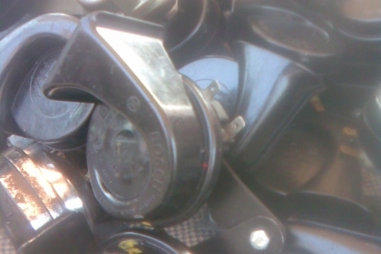 คลังแตรยุโรปสภาพสวยๆครับเป็นแตรยุโรป  บอส เยอรมัน  ฝรั่งเศส  อิตาลี  เสียงนิ่มดังเพราะครับราคานี้คุ้มมากครับสไตรถเบน  ซีตอง  วอลโว่ครับ