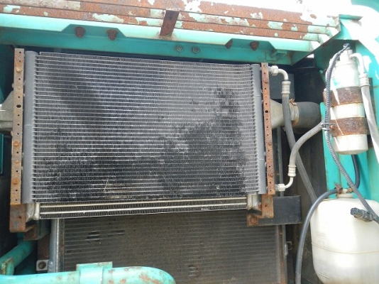 KOBELCO SK200-6E มือสองเมืองนอก 100\% KOBELCO SK200-6E มือสองเมืองนอก 100\%