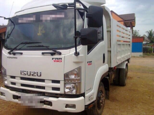 รถอีซูซุ 6 ล้อดั้ม 190 แรงม้า. ปี 55  ( รถวิ่ง 2x,xxx กม. )   สนใจติดต่อ 081 - 6079515