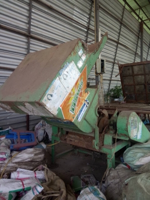 ขายเครื่องอัด กระดาษแนวตั้งมือสอง