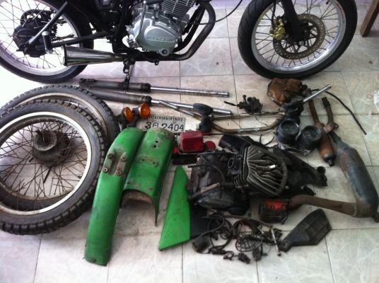 YAMAHA DT โมโนโช้ค ทรง คาเฟ่ แนวSR เครื่อง LIFAN 150CC ติดต่อ 082-955-2081 รถทำมาไม่นา แต่ไม่มีเวลาขับ แม่ว่า เล่มไม่มีนะครับ เล่มหาย