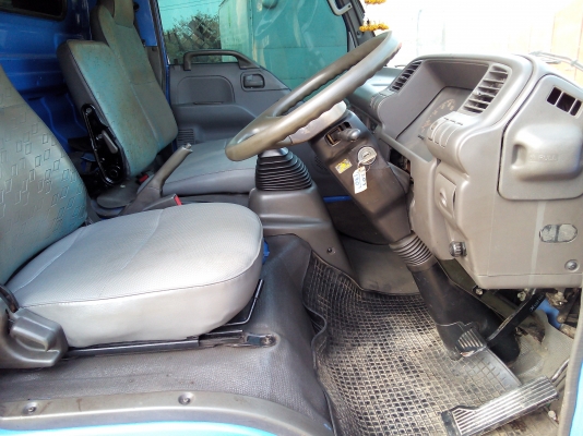 6 ล้อกลาง  ISUZU ( Euro.2 ) NPR 130 แรงม้า *5.00 ม.*  รถสวยเดิม+สวยจริง  * รถห้างแท้ * เอกสารพร้อมโอน