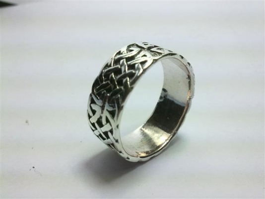 ขายแหวนเงินหนึ่งวง