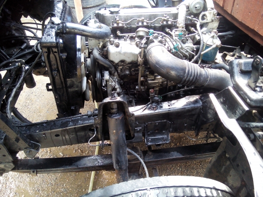 6 ล้อกลาง  ISUZU NQR 120 แรงม้า *ยาว 5.50ม.* รถสวยเดิม+สวยจริง  *รถห้างแท้* ( เอกสารพร้อมโอน )