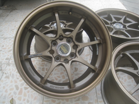 ขายล้อแม็กมือสอง CE28 งานssw สีน้ำตาลก้านยิงทราย ขอบชา 15"x8" et28 4รู100 มีรอยเบียดบางๆ 2วง สีเดิม ขายทั้งชุด 8,500 บาทครับ พร้อมใส่ถ่วง สนใจติดต่อเล็กคลองสามครับ 081-3747940