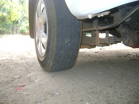 TOYOTA  HILUX  D4D  320,000  บาท