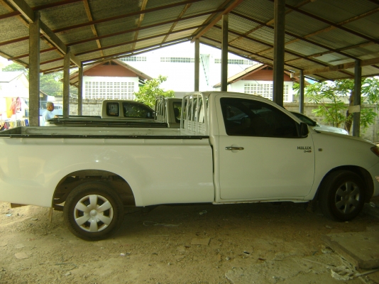 TOYOTA  HILUX  D4D  320,000  บาท