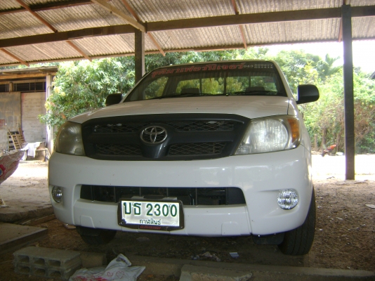 TOYOTA  HILUX  D4D  320,000  บาท