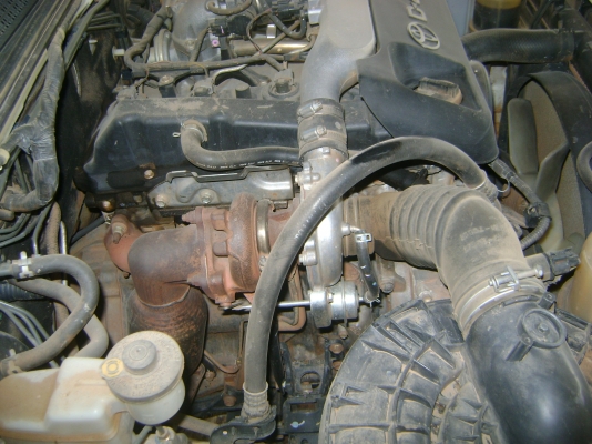 TOYOTA  HILUX  D4D  320,000  บาท