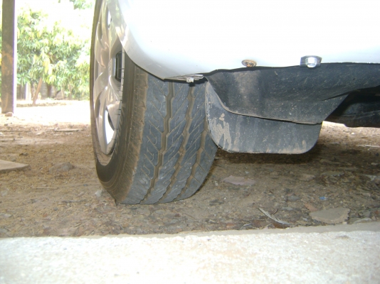 TOYOTA  HILUX  D4D  320,000  บาท