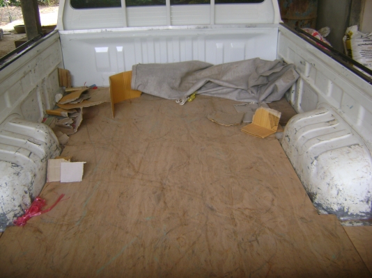 TOYOTA  HILUX  D4D  320,000  บาท