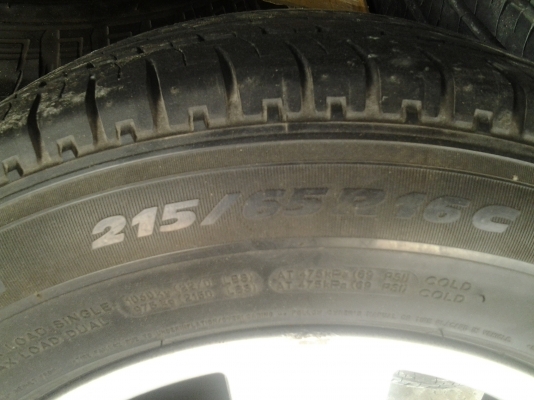 ยาง215/65/16 ปี 12