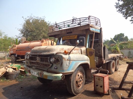 ขายถูกๆคับ255000บาทรถเทเลอร์10ล้อหัวยาว ใช้งานได้เลยคับ เอกสารครบ