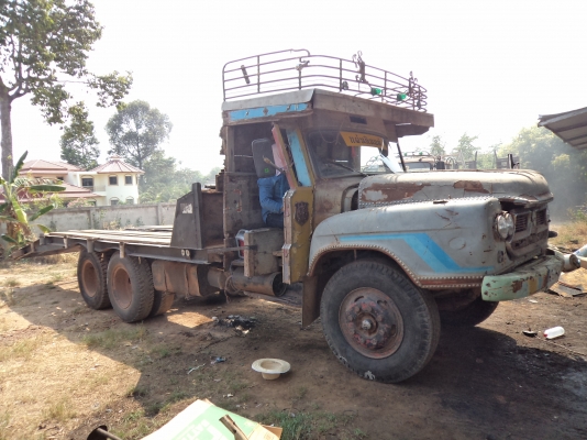 ขายถูกๆคับ255000บาทรถเทเลอร์10ล้อหัวยาว ใช้งานได้เลยคับ เอกสารครบ