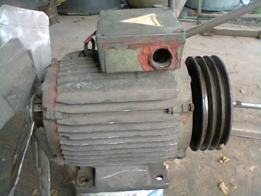 ขายมอเตอร์ไฟ3เฟส 380โวล์ (5.2แรง)