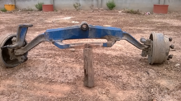 คานหน้าติดรถไถใช้คีบอ้อย ถอดจาก Frod ครับ