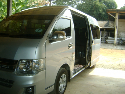 TOYOTA  COMMUTER  D4D  2.5   1,050,000 บาท