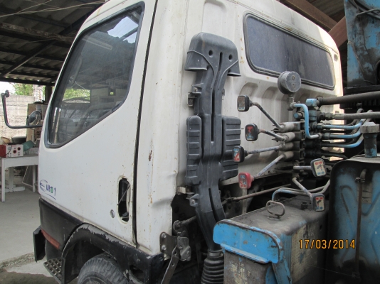 มิตซู.แคนเตอร์.เครื่อง4D34.ปี42.เครนทานาโด้.303ท้องV..กะบะยาว4.50เมตร.ราคา460.000บ