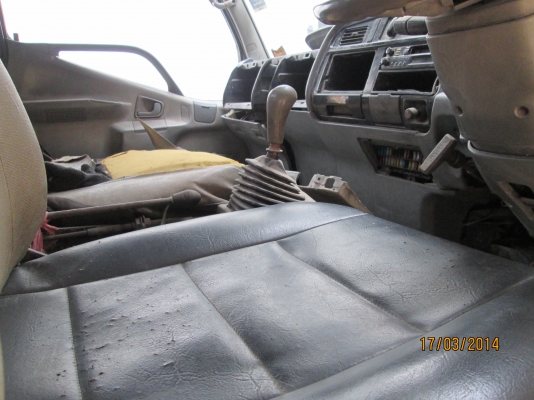 มิตซู.แคนเตอร์.เครื่อง4D34.ปี42.เครนทานาโด้.303ท้องV..กะบะยาว4.50เมตร.ราคา460.000บ