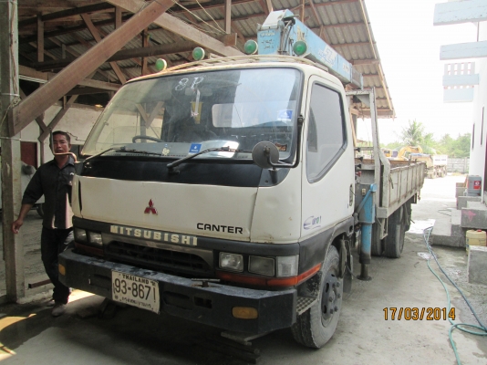มิตซู.แคนเตอร์.เครื่อง4D34.ปี42.เครนทานาโด้.303ท้องV..กะบะยาว4.50เมตร.ราคา460.000บ