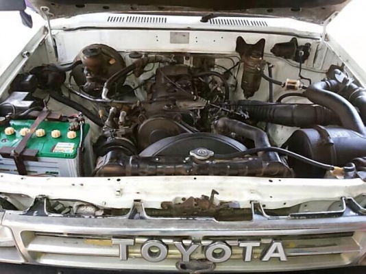 Toyota สีขาว ( 69,000 )