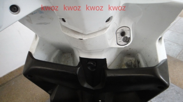 ขาย Honda click 110i.  ปี 2552  Combi Brake  สี ขาว - ดำ