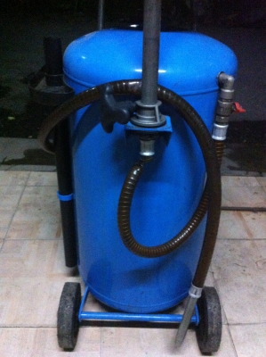 ถังถ่ายน้ำมันเครื่อง