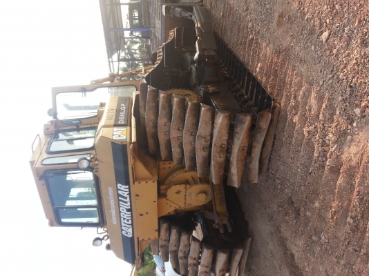 ขายรถแทรคเตอร์ CAT D6H เก่านอก ขายรถแทรคเตอร์ CAT D6H เก่านอก