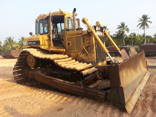 ขายรถแทรคเตอร์ CAT D6H เก่านอก ขายรถแทรคเตอร์ CAT D6H เก่านอก